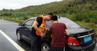 平顶山永福道路救援